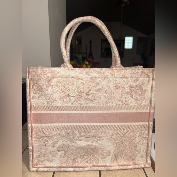 Medium Christian Dior book tote bag- new and only used once. - Picture 2 of 5